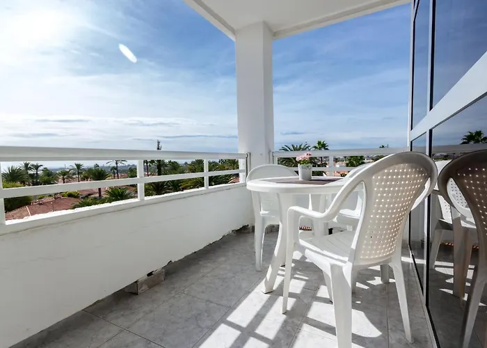 Seaview Friendly Holiday Home 1