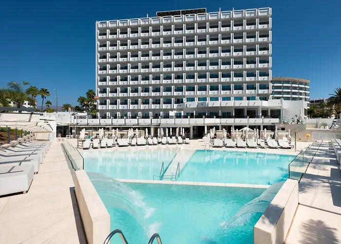 Hotel Caserio